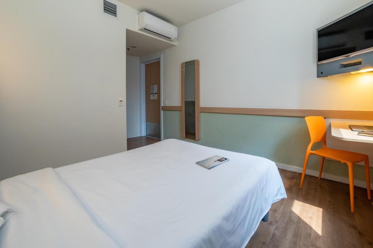 ibis budget SP Frei Caneca São Paulo Exterior foto